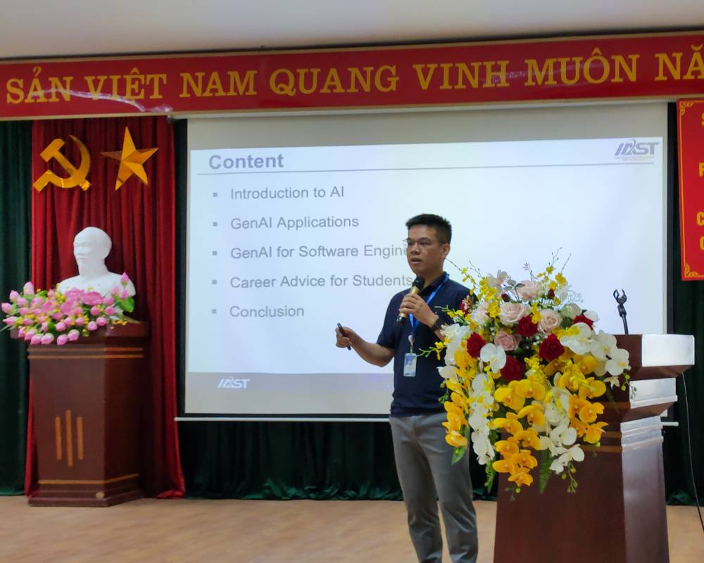 Seminar “Start with AI " dành cho tân sinh viên